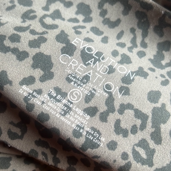 evolution and creation cheetah print legging - Picture 2 of 2